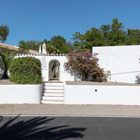 Amago Guesthouse Santa Bárbara de Nexe Exteriör bild