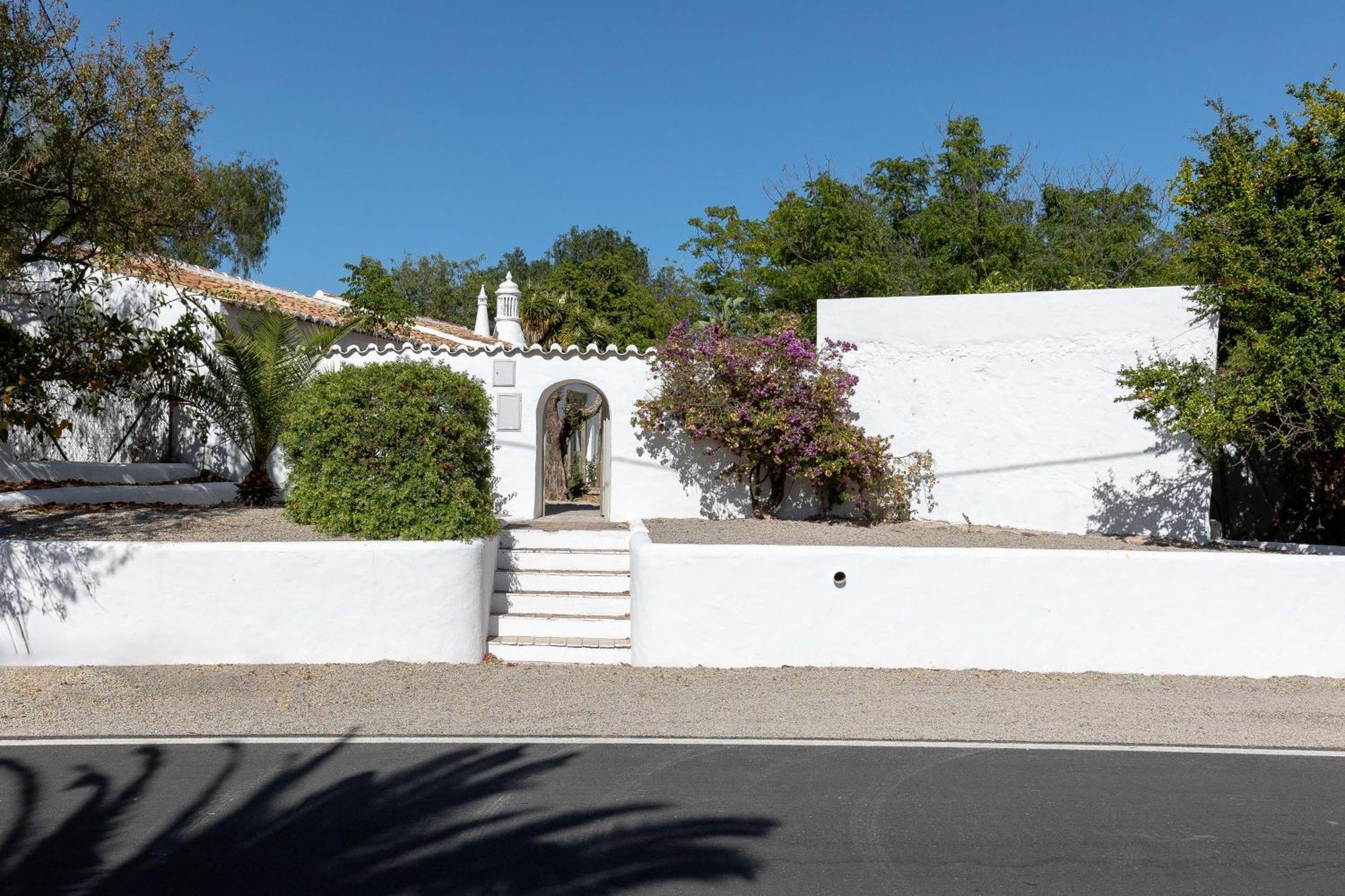 Amago Guesthouse Santa Bárbara de Nexe Exteriör bild